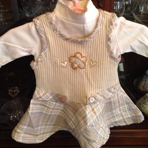 Adorable two-piece outfit