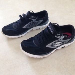 Black, white, & silver GoRun sneakers