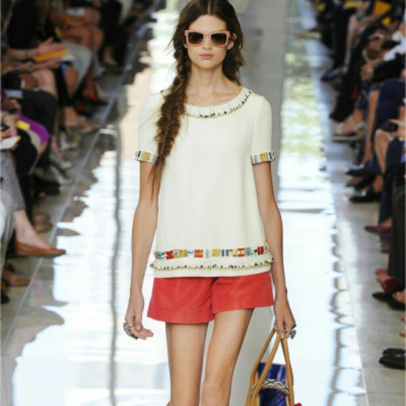 Elegant Tory Burch top - Picture 2 of 4