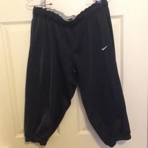 Nike cropped workout sweat pants