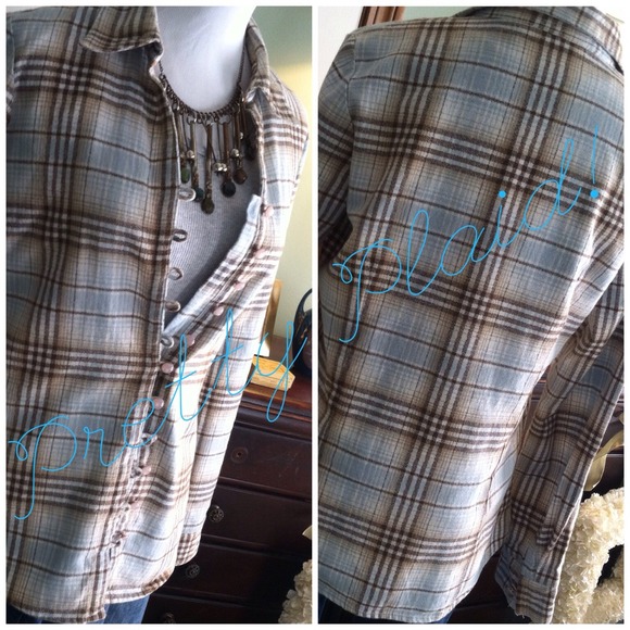 Pretty Plaid Button Down - Picture 4 of 4