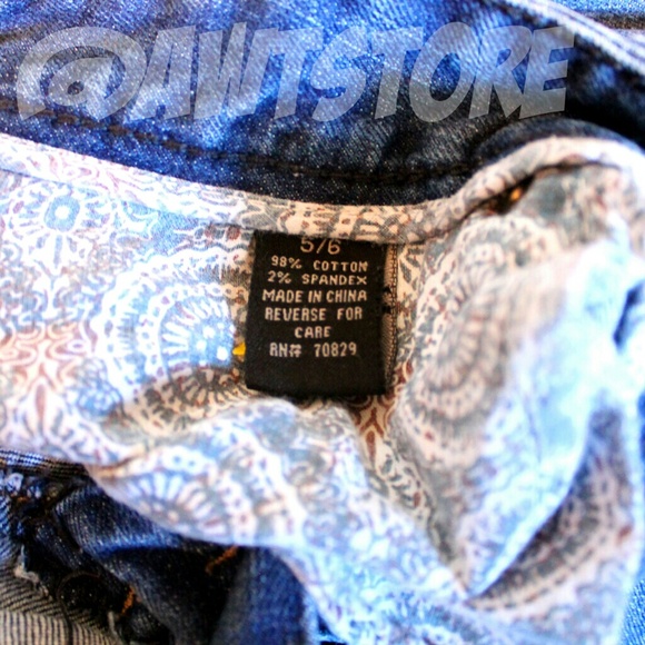 **NEW LISTING**Rue 21 Premiere Denim Jeans - Picture 2 of 4