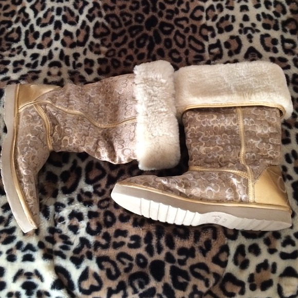 Coach boots gold