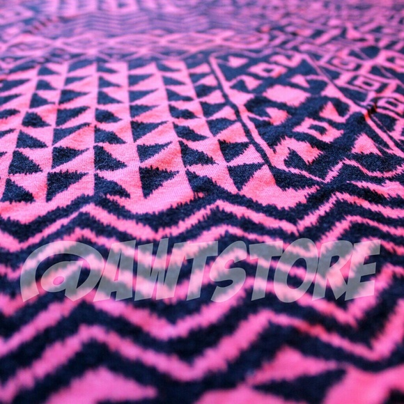 **New Listing** Wet Seal AZTEC Maxi Skirt - Picture 2 of 3