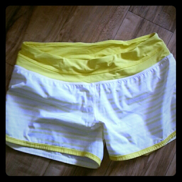 Lululemon groovy run shorts