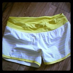 Lululemon groovy run shorts