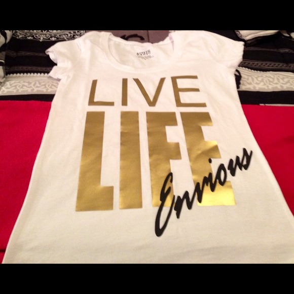 Live Life Tshirt - Picture 2 of 5
