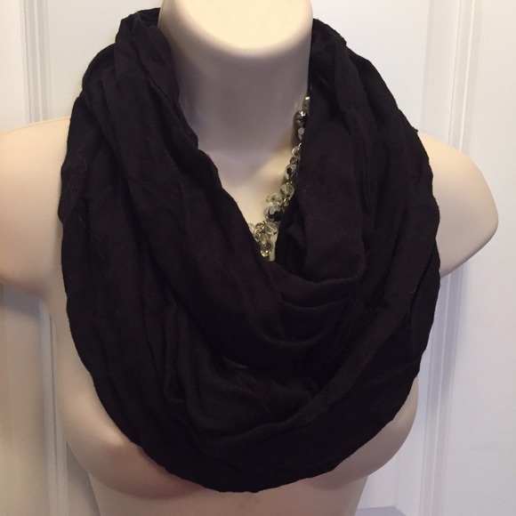 Black Pashmina Scarf with Tassels - Picture 2 of 3