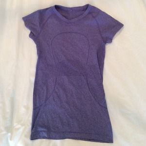 Lululemon Run Swiftly Tech Short Sleeve. Size 6