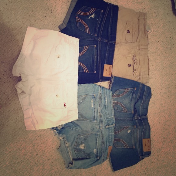 5 pairs of hollister shorts. Size 5