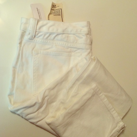 Banana Republic White skinny jeans