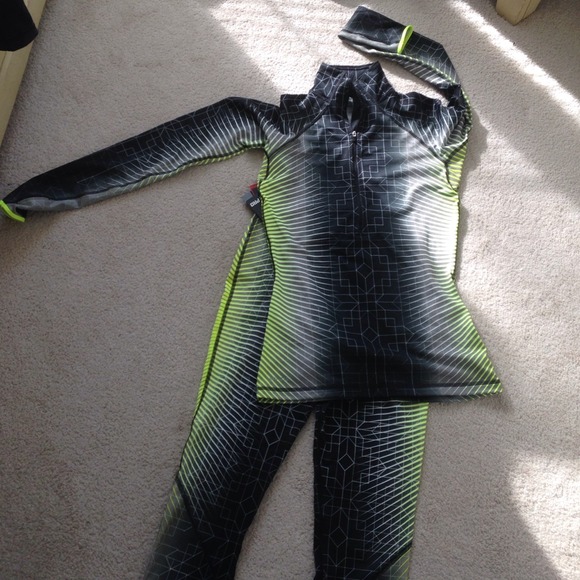 Nike pro leggings and pullover