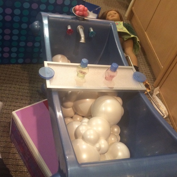 ON HOLD (bed and tub)