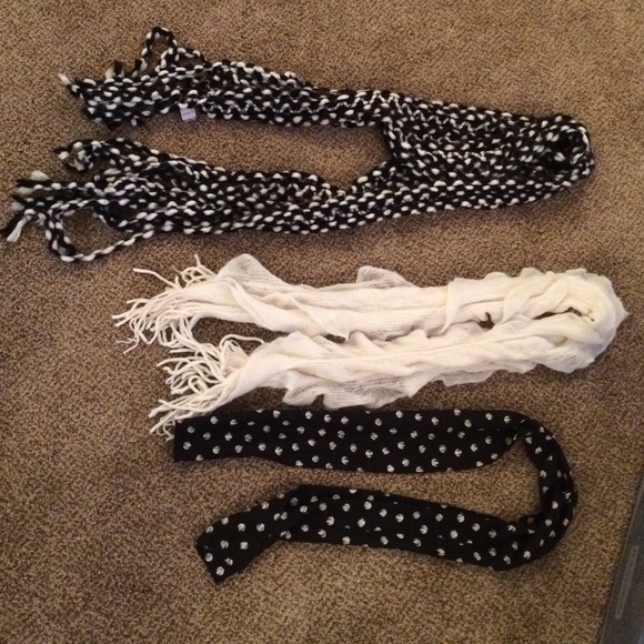 Scarves! Willing to bundle!