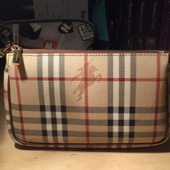 Authentic BURBERRY Nova Check Shoulder Bag