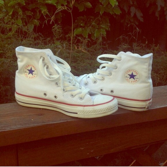 White high top Converse 💕‼️