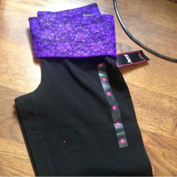 *sold on merc* Jenni brand boot cut yoga