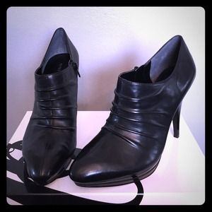 Heels/ Booties.. Nine West