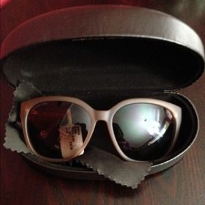 Michael Kors Sunglass