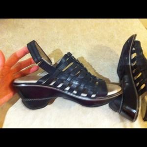 Jambu Sport Design Wedge Sandals