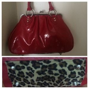 Red patten leather Lux De Ville purse