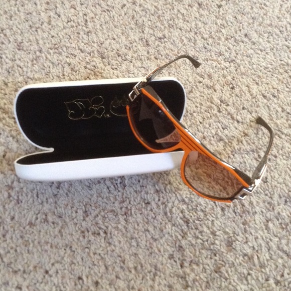 CLAW: Sunglasses
