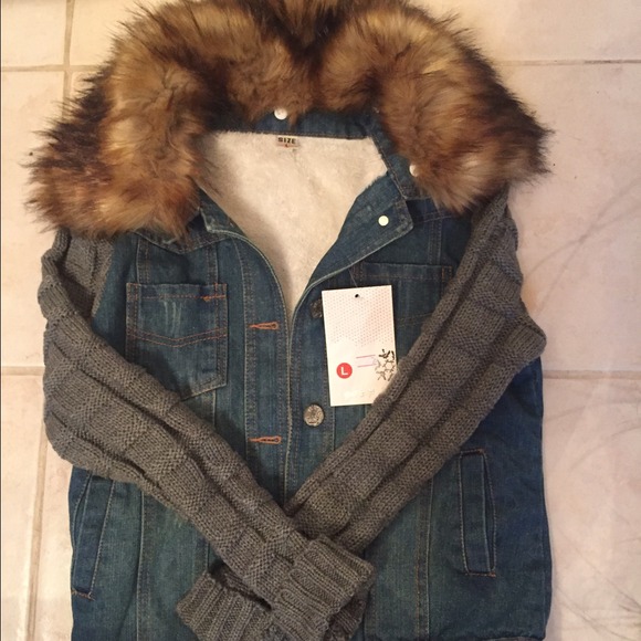 Cute jean jacket with fur collar 😍