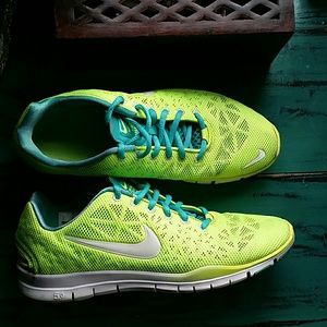 Nike free tri fit