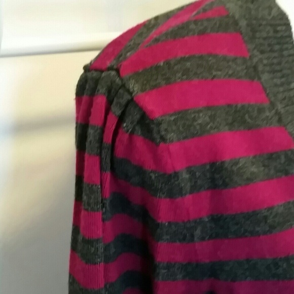 Striped sweater - Picture 3 of 3