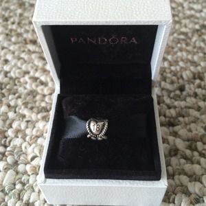 Authentic Pandora 18 Heart