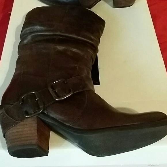 Coconuts SOLD - Picture 3 of 3