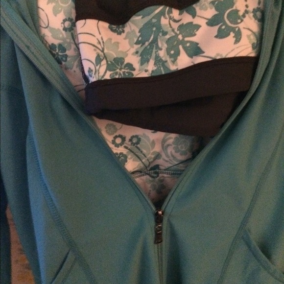 Three piece workout set, crop pants💖💖