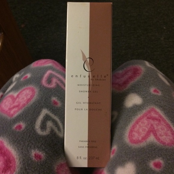 Moisturizing shower gel