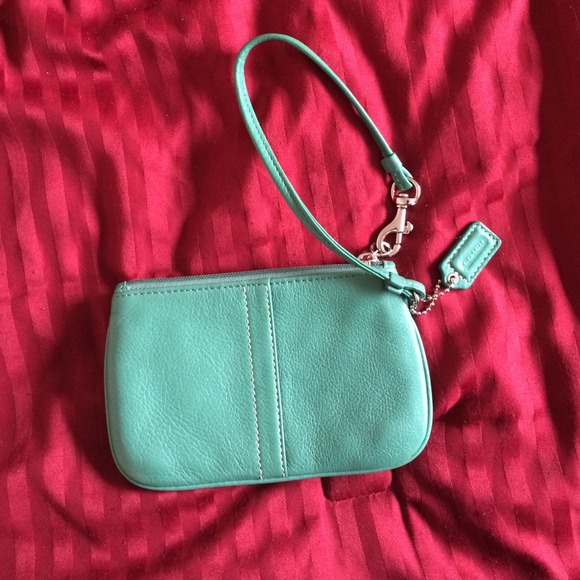 Small green coach wristlet! - Picture 2 of 3