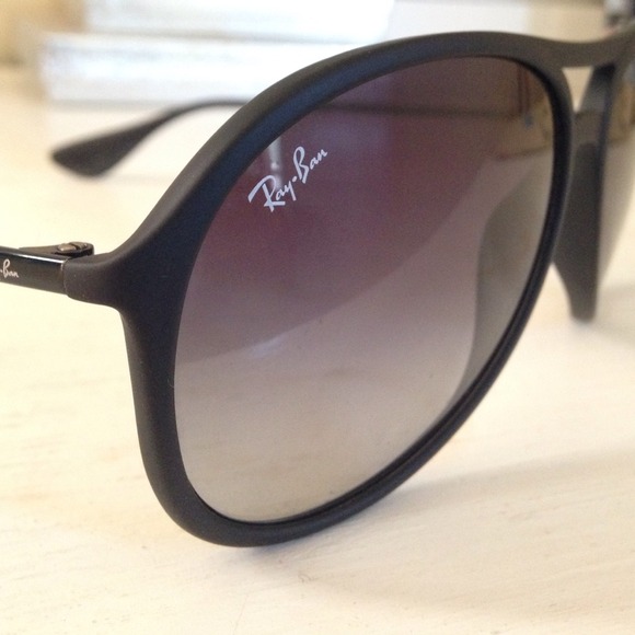 Ray Ban Sunglasses. Alex. Gray gradient