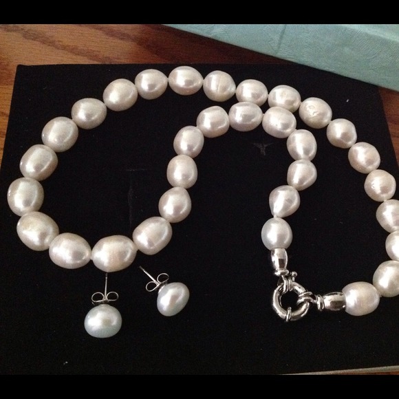 Pearls - Picture 2 of 3