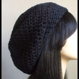 Black slouchy beanie