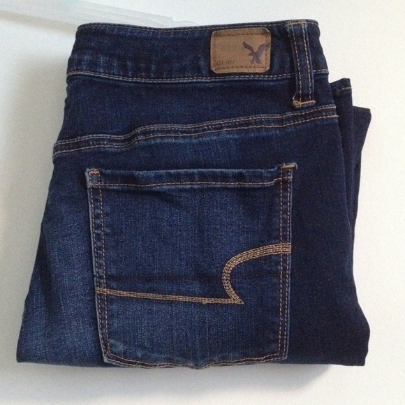 American Eagle Dark Wash High Waisted Jeans