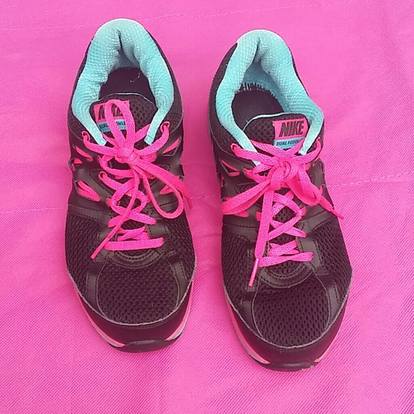 nike dual fusion lite