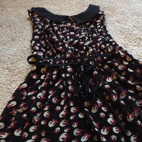 Peter Pan collard dress with bows