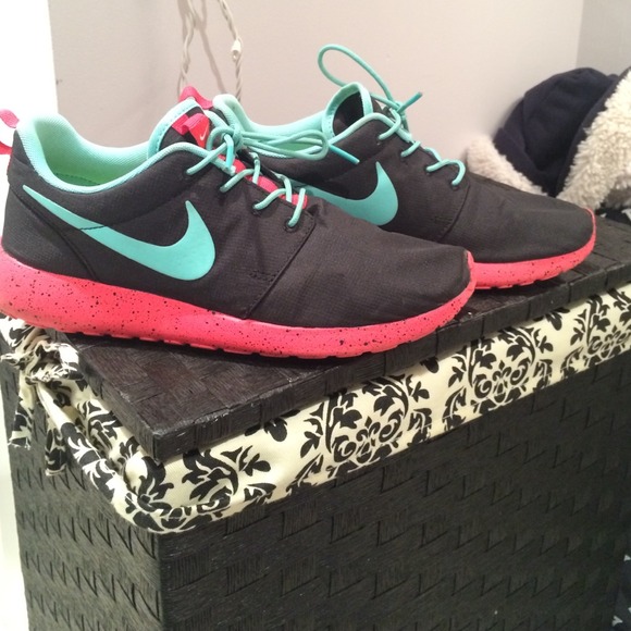 Nike roshes