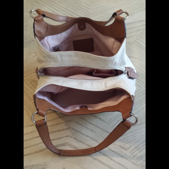 Authentic Coach purse - Picture 2 of 4