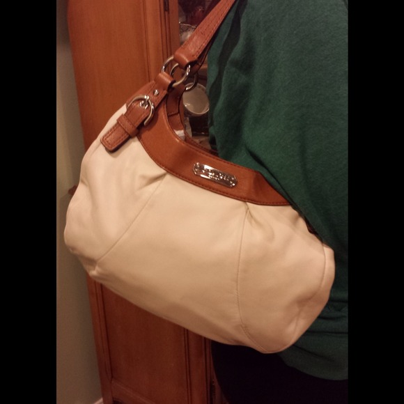 Authentic Coach purse - Picture 3 of 4