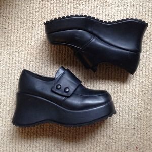 Grunge Top 90's platform shoes Black