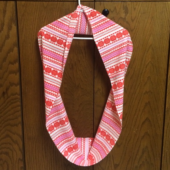 Sold in bundle! Old navy fleece infinity scarf nwt