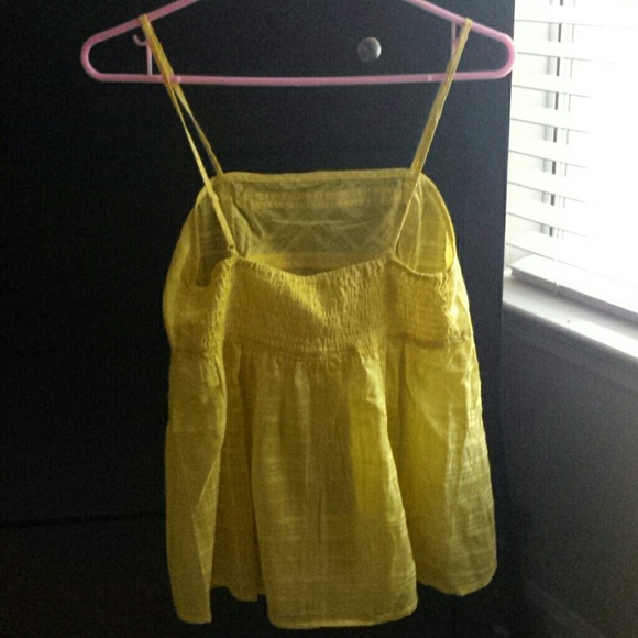Yellow Blouse 🐤 - Picture 2 of 3