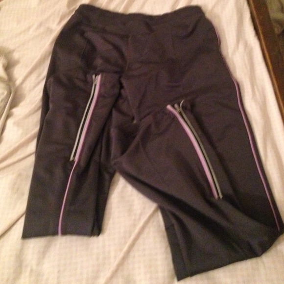 Grey Nike Dri-Fit - Picture 2 of 4