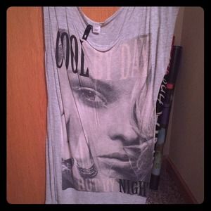 Off shoulder urban top