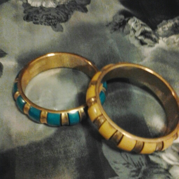 Two multicolor bracelets - Picture 2 of 2