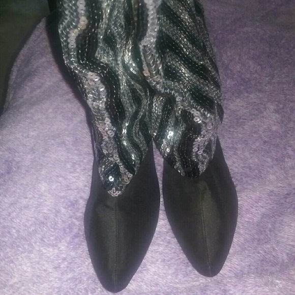 Heels - Picture 2 of 3